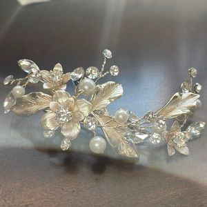 Beautiful bridal hair clip